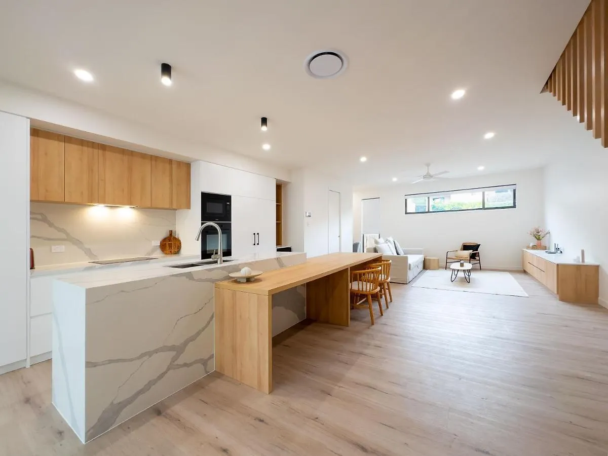 Unique Kirra Townhouse Villa Gold Coast