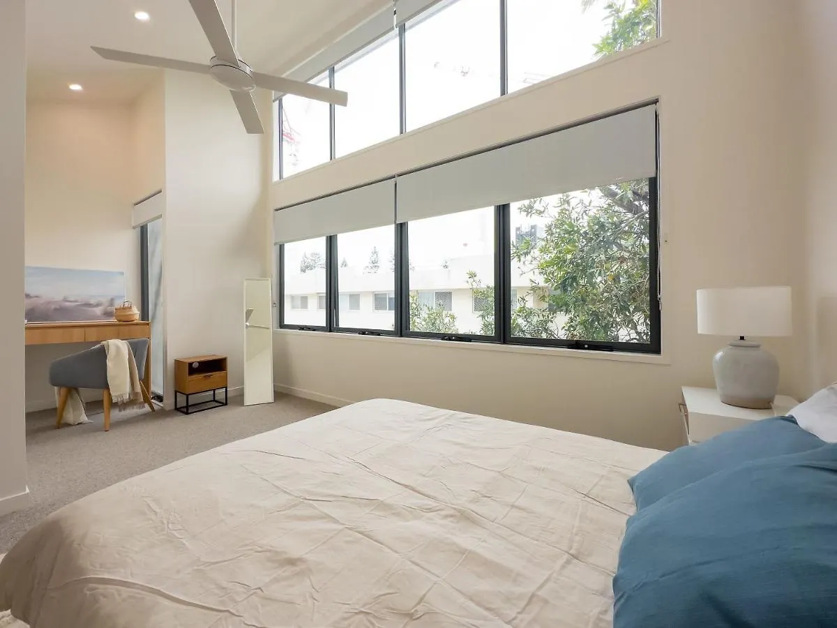 Unique Kirra Townhouse Villa Gold Coast