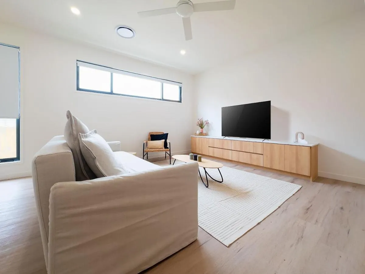 Unique Kirra Townhouse Villa Gold Coast Australia